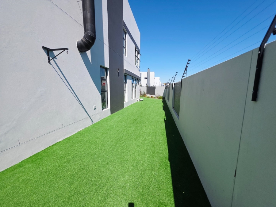 5 Bedroom Property for Sale in Sandown Western Cape